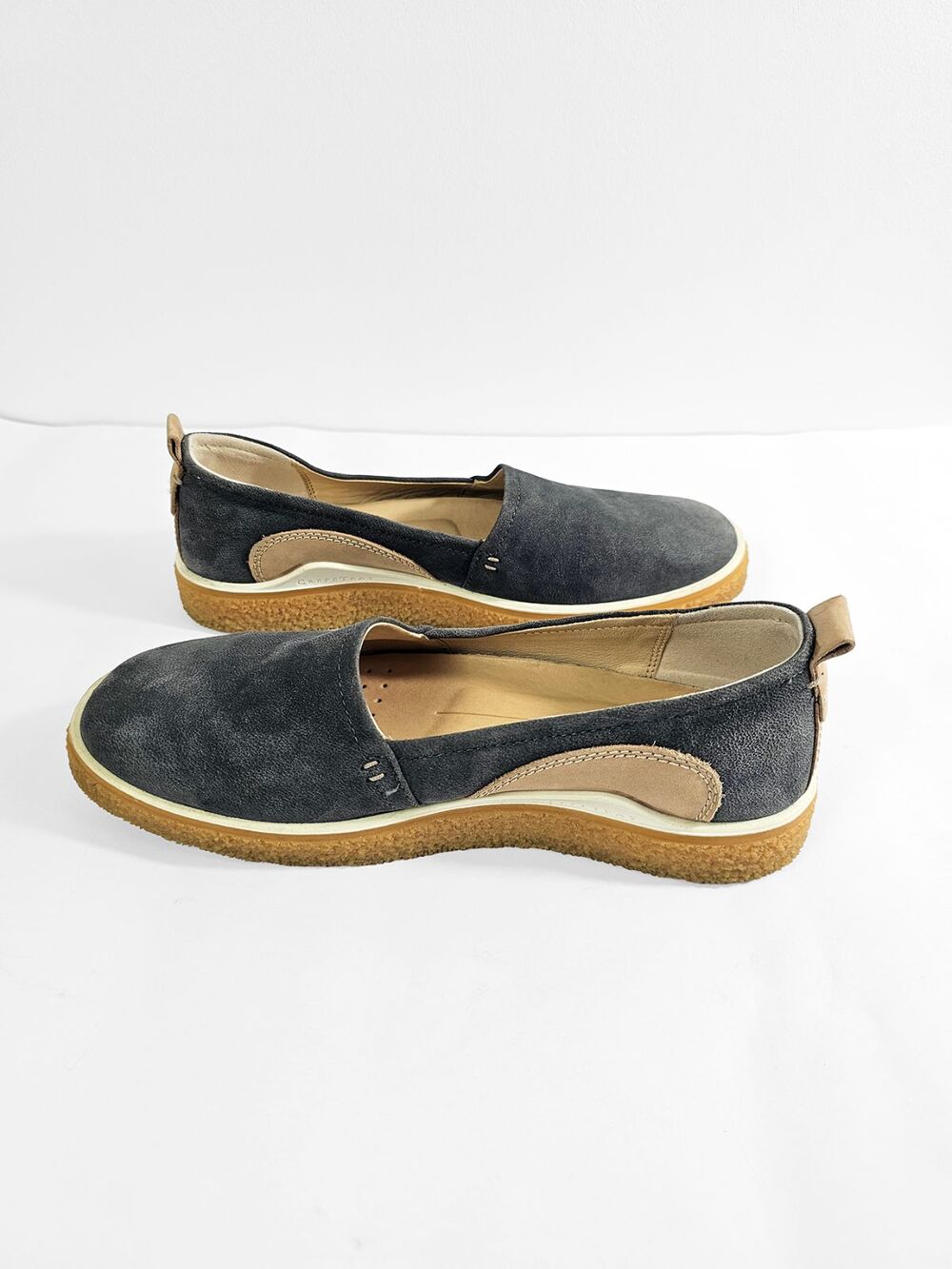 ECCO Size 8/8.5 39 Crepetray Gray Nubuck Leather Slip On Loafers - Picture 2 of 8
